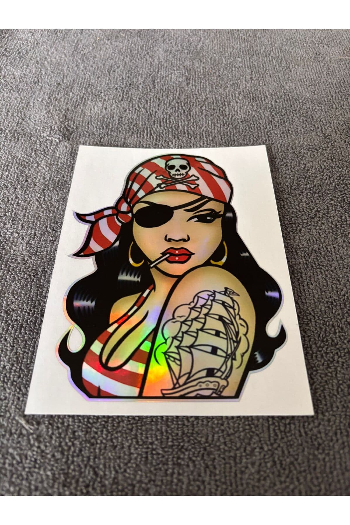 Korsan Kız Sticker Hologramlı Kırmızı (15x10 cm)
